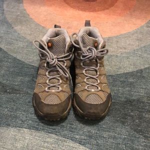 Merrell moab hikers size 9